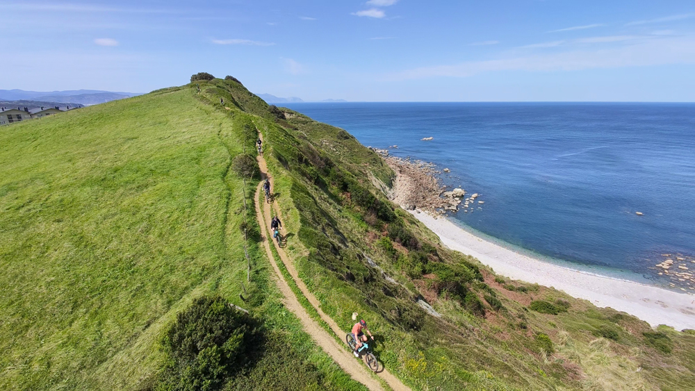 VTT électrique à Bilbao : une activité nature pour EVG, EVJF ou groupes d’amis